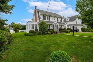 215 Lakeview Ave, Rockville Centre, NY 11570 - Photo 6