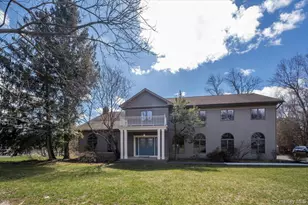 11 Baker Ln, Suffern, NY 10901 - Photo 2