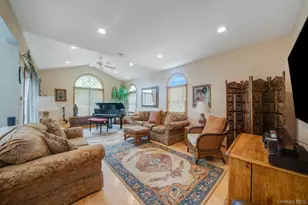 75 Pawnee Dr, Commack, NY 11725 - Photo 22