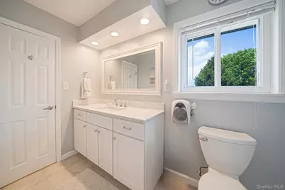 75 Pawnee Drive, Commack, NY 11725 - Photo 32