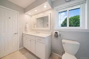 75 Pawnee Dr, Commack, NY 11725 - Photo 32