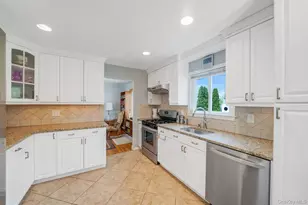 75 Pawnee Dr, Commack, NY 11725 - Photo 18