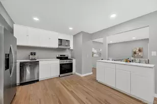 8 Mockingbird Ln, Poughkeepsie, NY 12601 - Photo 8