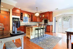11-20 Shore Rd, Little Neck, NY 11363 - Photo 30