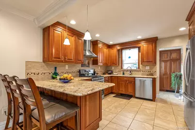 1700 Rugby Road, Merrick, NY 11566 - Photo 8