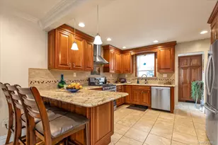 1700 Rugby Rd, Merrick, NY 11566 - Photo 8