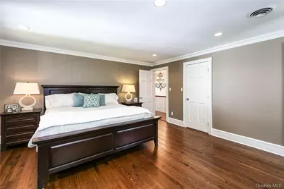 22 Woods Lane, Scarsdale, NY 10583 - Photo 16