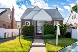 115-92 226th St, Cambria Heights, NY 11411 - Photo 2