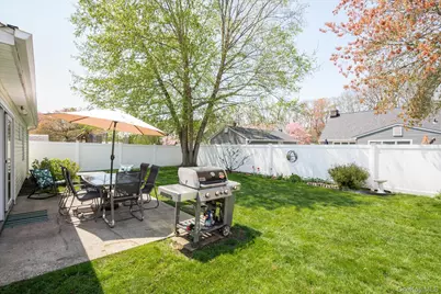 340 Seaford Avenue, Massapequa, NY 11758 - Photo 22