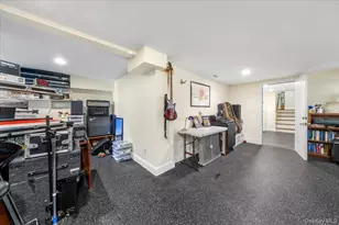 17 Hemlock Rd, Hartsdale, NY 10530 - Photo 36