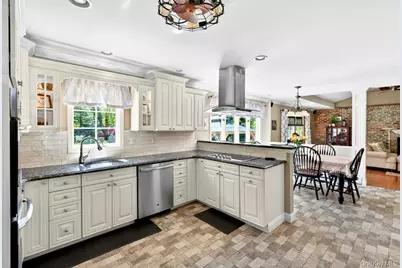 3 Orchard Road S, Patchogue, NY 11772 - Photo 10