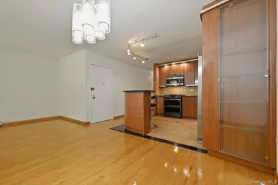 7116 162nd Street #2, Fresh Meadows, NY 11365 - Photo 4
