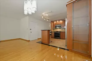 71-16 162nd St, Fresh Meadows, NY 11365 - Photo 4