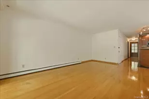 71-16 162nd St, Fresh Meadows, NY 11365 - Photo 10