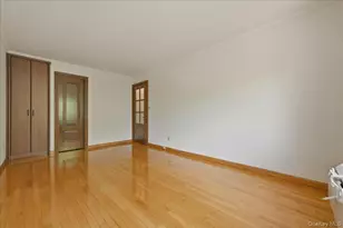 71-16 162nd St, Fresh Meadows, NY 11365 - Photo 14