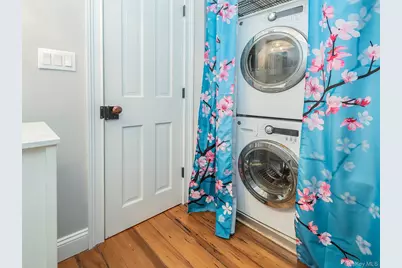 130 Mott Avenue, Roslyn, NY 11576 - Photo 22