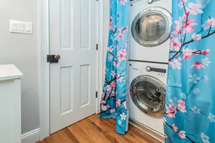 130 Mott Ave, Roslyn, NY 11576 - Photo 22