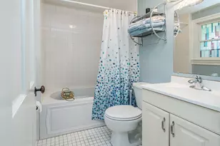 130 Mott Ave, Roslyn, NY 11576 - Photo 16