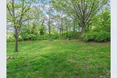 130 Mott Avenue, Roslyn, NY 11576 - Photo 30