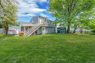 48 Hollyhock Rd, Levittown, NY 11756 - Photo 4