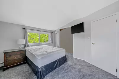 48 Hollyhock Road, Levittown, NY 11756 - Photo 20