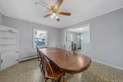 48 Hollyhock Road, Levittown, NY 11756 - Photo 12
