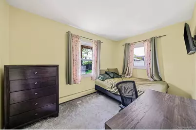 48 Hollyhock Road, Levittown, NY 11756 - Photo 16