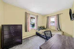 48 Hollyhock Rd, Levittown, NY 11756 - Photo 16
