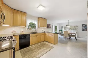 695 Higbie Ln, West Islip, NY 11795 - Photo 12