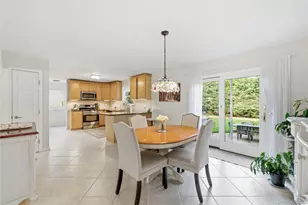 695 Higbie Ln, West Islip, NY 11795 - Photo 8