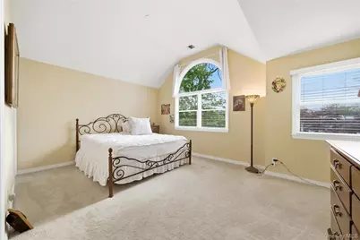 695 Higbie Lane, West Islip, NY 11795 - Photo 18