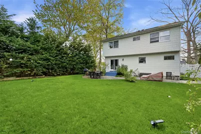 695 Higbie Lane, West Islip, NY 11795 - Photo 30