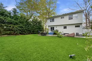 695 Higbie Ln, West Islip, NY 11795 - Photo 30