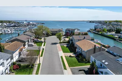 2912 Bay Drive, Merrick, NY 11566 - Photo 22