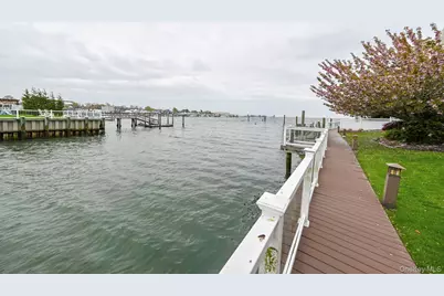 2912 Bay Drive, Merrick, NY 11566 - Photo 14