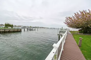2912 Bay Dr, Merrick, NY 11566 - Photo 14