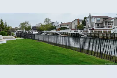 2912 Bay Drive, Merrick, NY 11566 - Photo 12