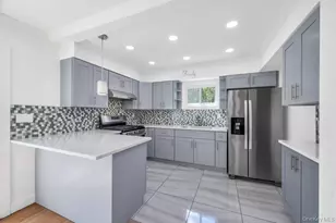 543 Coolidge Ave, Rockville Centre, NY 11570 - Photo 12