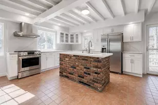 4 N Ravine Rd, Great Neck, NY 11023 - Photo 6