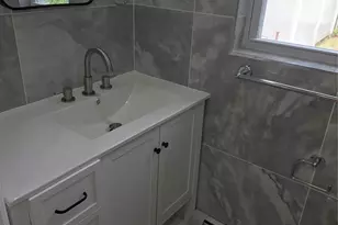 118-07 202nd St, Saint Albans, NY 11412 - Photo 8