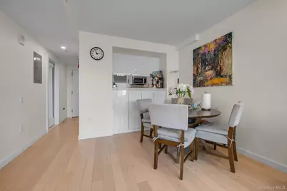 138-35 39th Avenue #5L, Flushing, NY 11354 - Photo 4