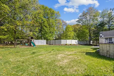 10 Elyise Road, Monsey, NY 10952 - Photo 36