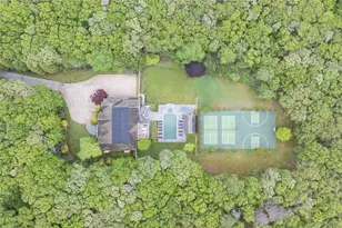 486 Middle Line Hwy, Bridgehampton, NY 11932 - Photo 28