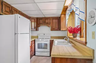 48 Montrose Station Rd, Montrose, NY 10548 - Photo 8
