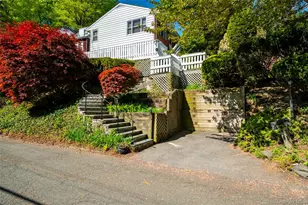 25 Hillside Ave, Valhalla, NY 10595 - Photo 2