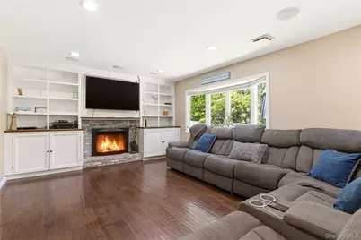 14 Long Acre Lane, Dix Hills, NY 11746 - Photo 8