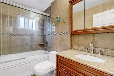 42 Briarwood Lane, Plainview, NY 11803 - Photo 16