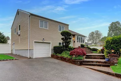 42 Briarwood Lane, Plainview, NY 11803 - Photo 26