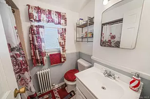 136 1st St, Brentwood, NY 11717 - Photo 30
