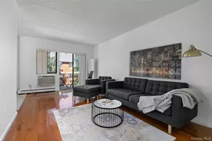 71-11 Sutton Pl, Fresh Meadows, NY 11365 - Photo 4